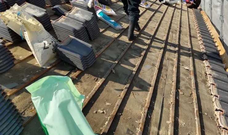 屋根葺き直し工事